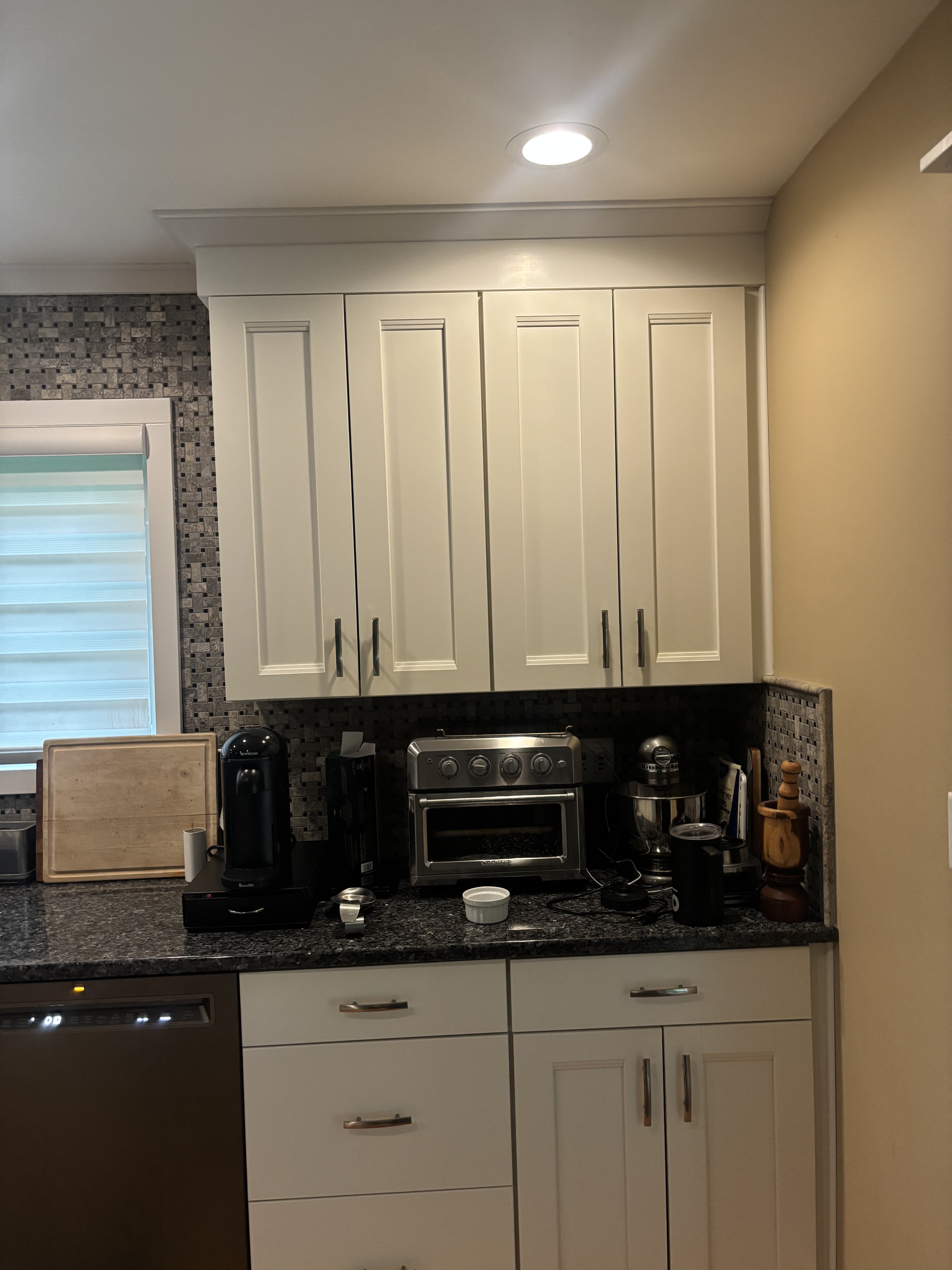 Finished kitchen cabinet refinishing